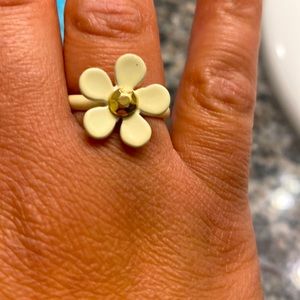 Daisy ring!!